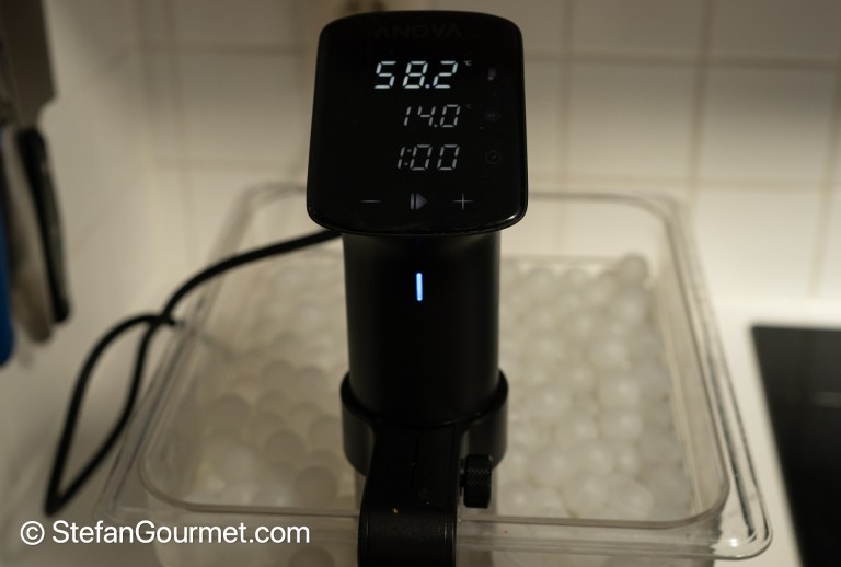 Why You Should Cover and Insulate Your Sous Vide Container – Stefan's ...